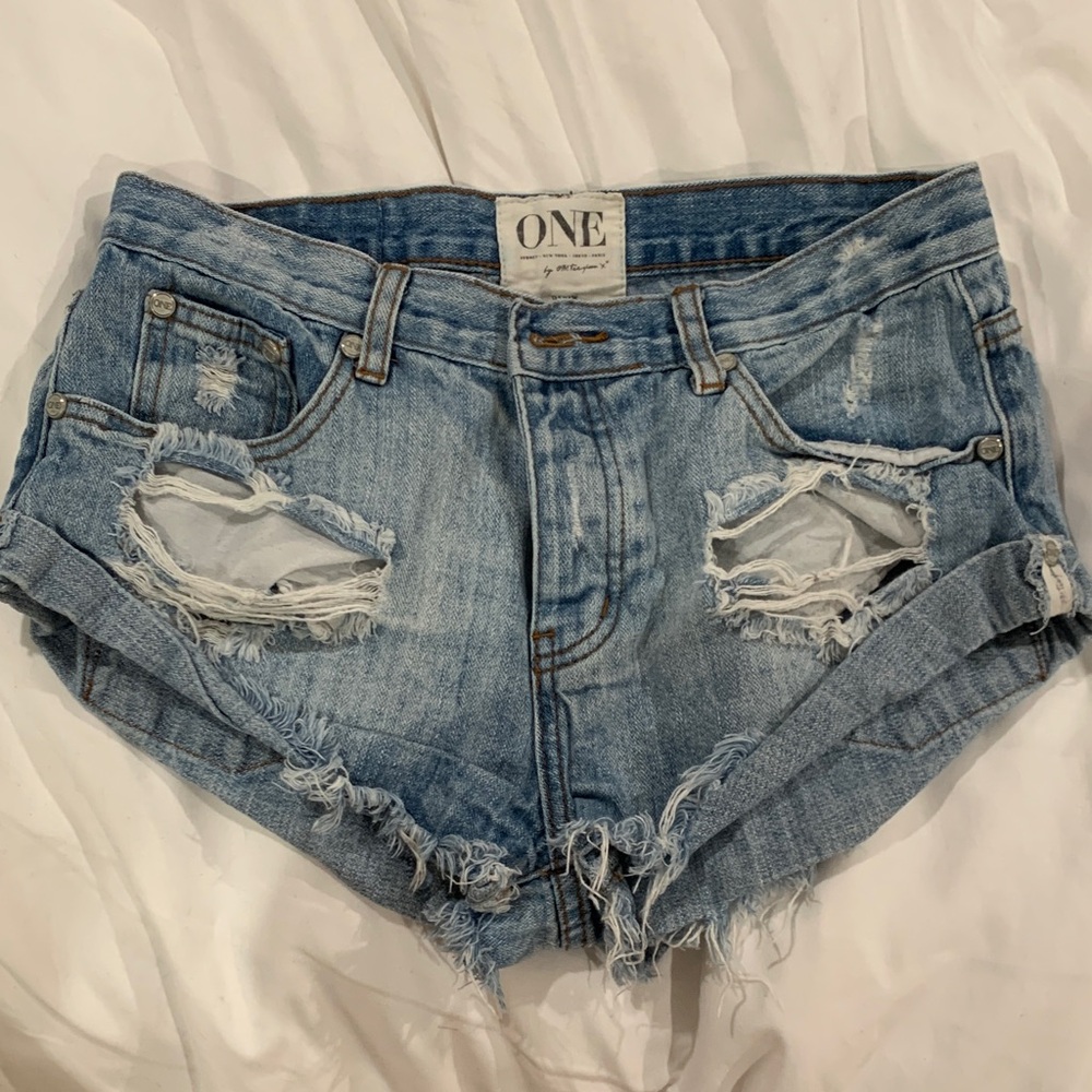 One Teaspoon Distressed Blue Denim Shorts 27